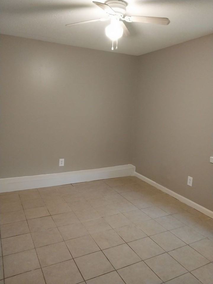 1025 S Wellington St #3 - Photo 6 of 8