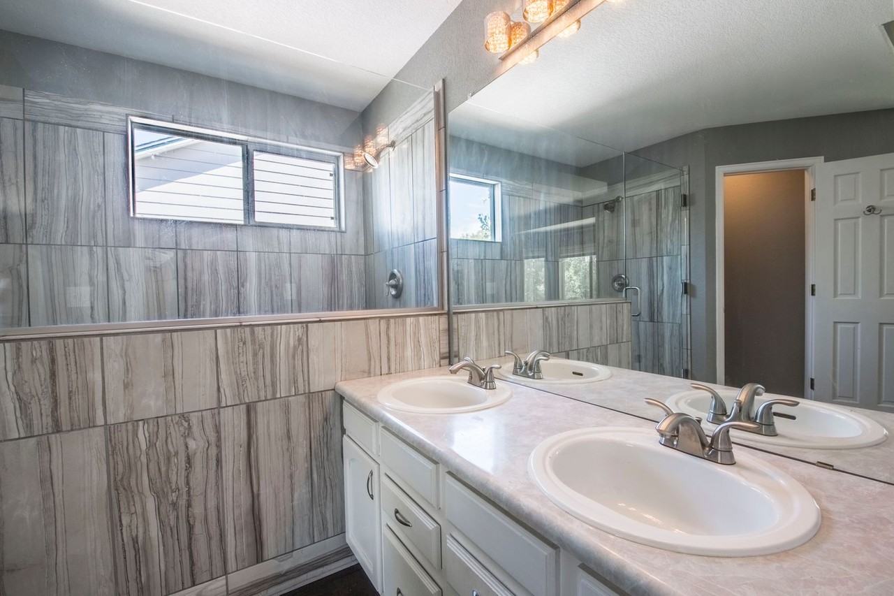 1275 S Boyero Ct - Photo 5 of 35