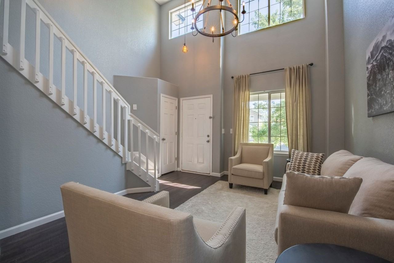 1275 S Boyero Ct - Photo 7 of 35
