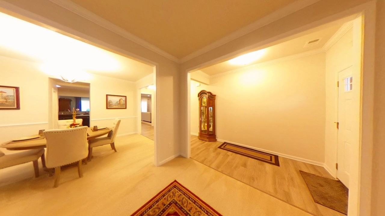 204 Starling Cir - Photo 2 of 16