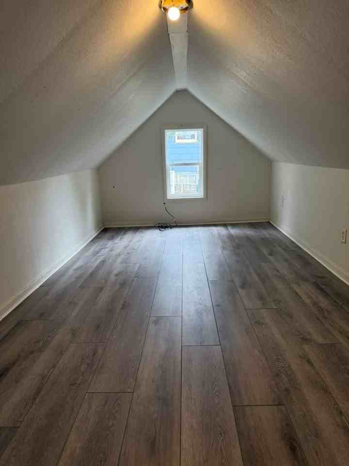 642 Arlington St - Photo 2 of 10