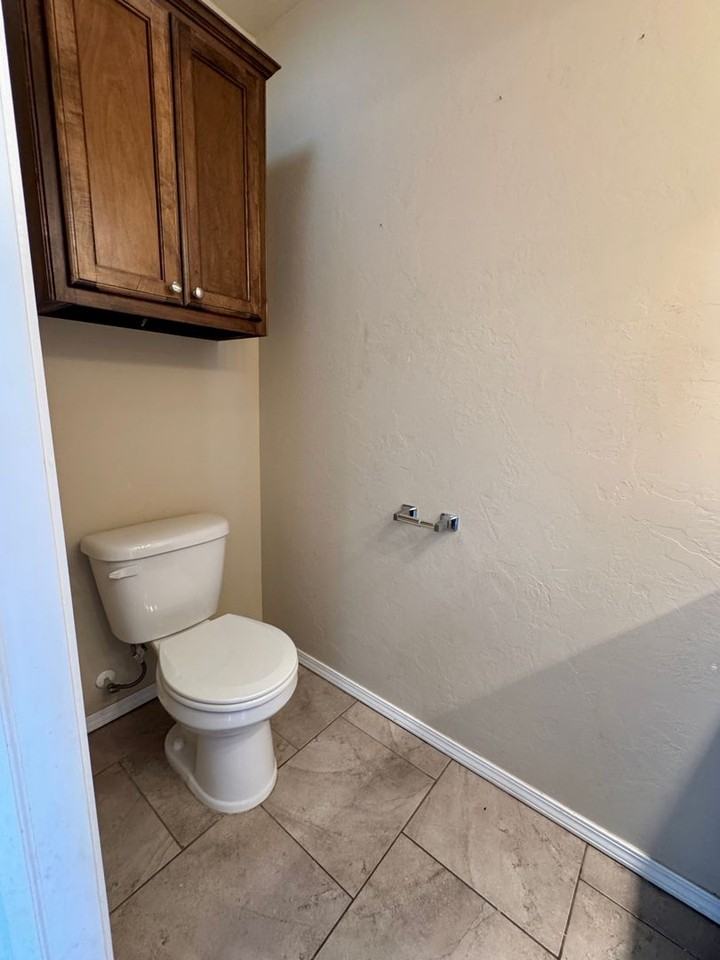 1301 Southwest Washington Avenue - Photo 7 of 8