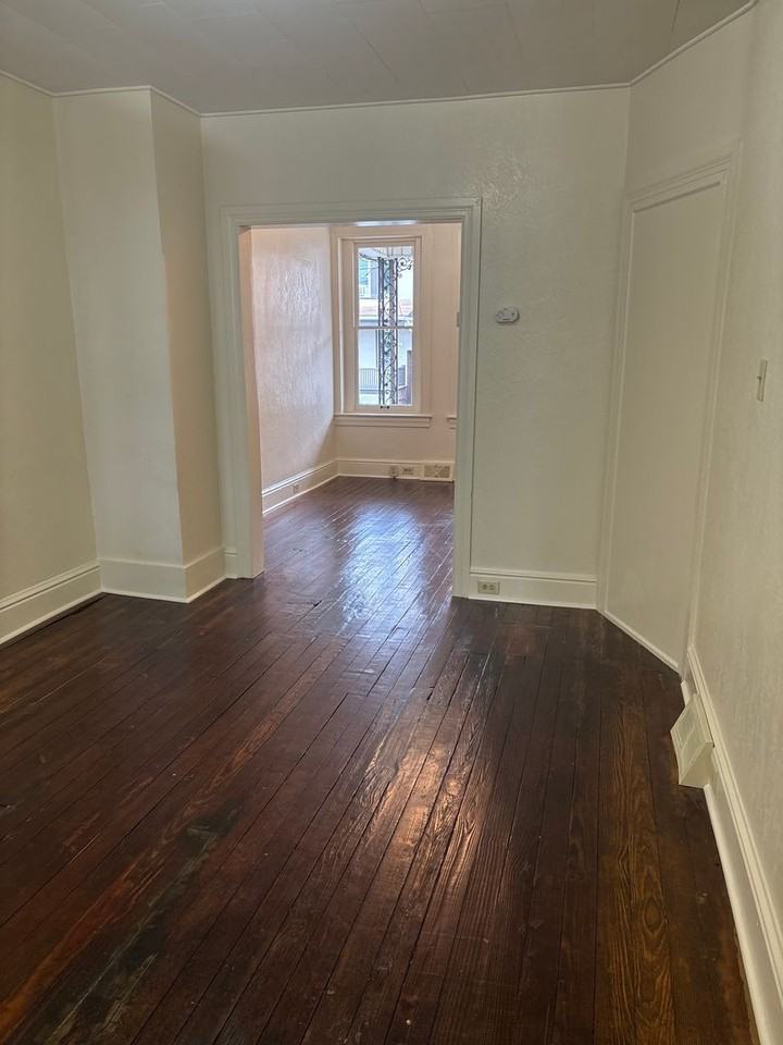 455 E Prospect St 1st Fl - Photo 5 of 11