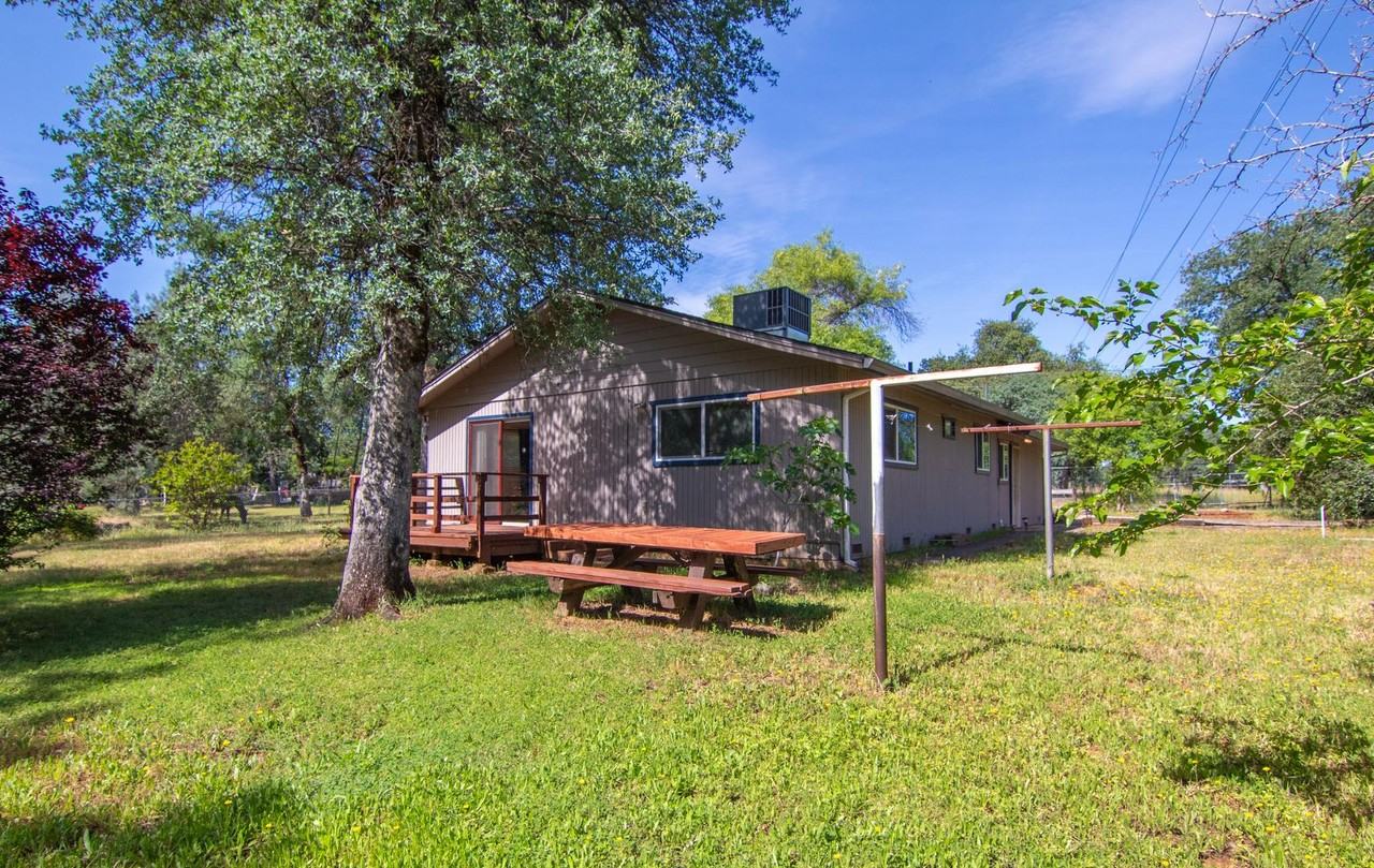 18623 Oasis Rd - Photo 5 of 28