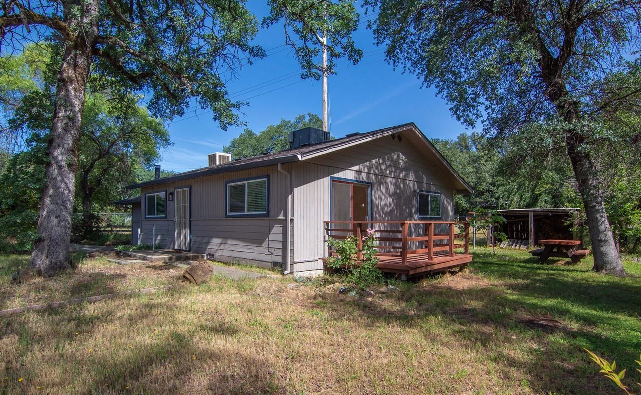 18623 Oasis Rd - Photo 7 of 28