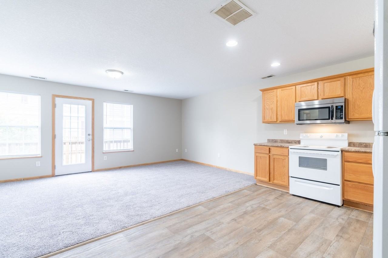 6339 Gold Leaf Ln - Photo 7 of 50