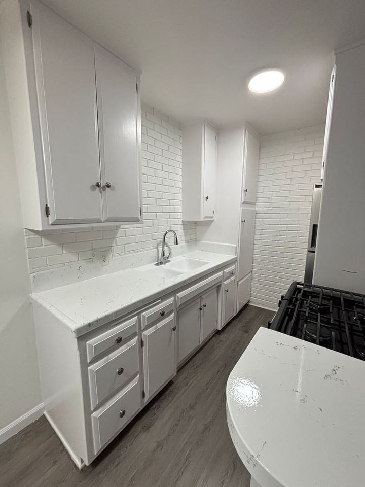 1315 N Columbus Ave. - Photo 4 of 13