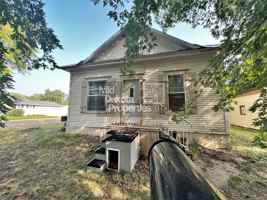 featured image of 1200 E 3rd Ave