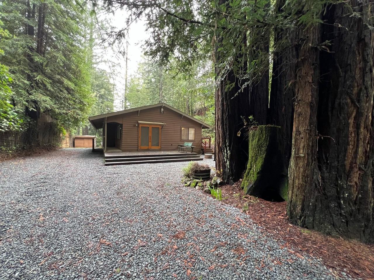 98 Sunrise Mountain Rd - Photo 2 of 20
