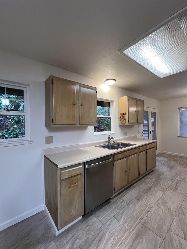 98 Sunrise Mountain Rd - Photo 6 of 19