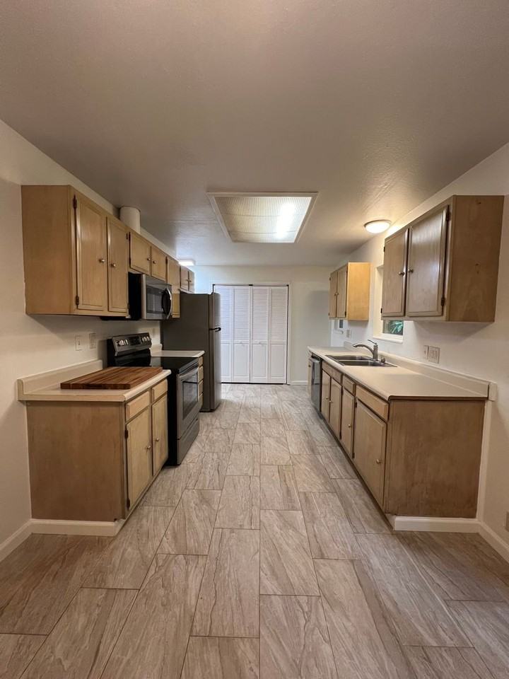 98 Sunrise Mountain Rd - Photo 7 of 19