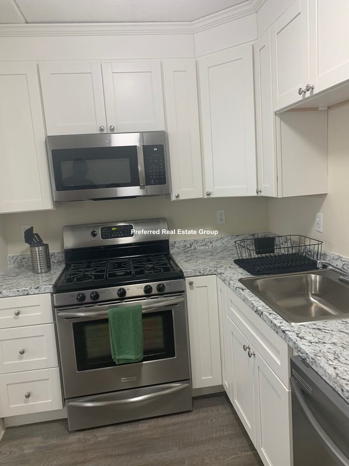 65 Nightingale St #4L - Photo 2 of 14