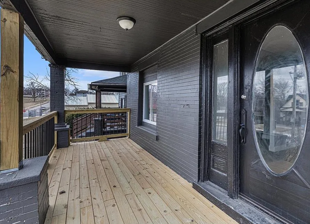 3028 Wayne Ave - Photo 2 of 20