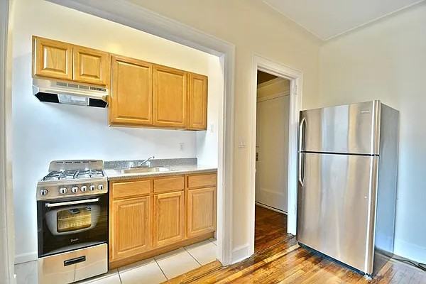 35-16 34th Street #5E - Photo 2 of 4