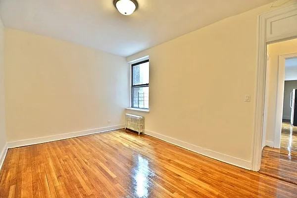35-16 34th Street #5E - Photo 3 of 4