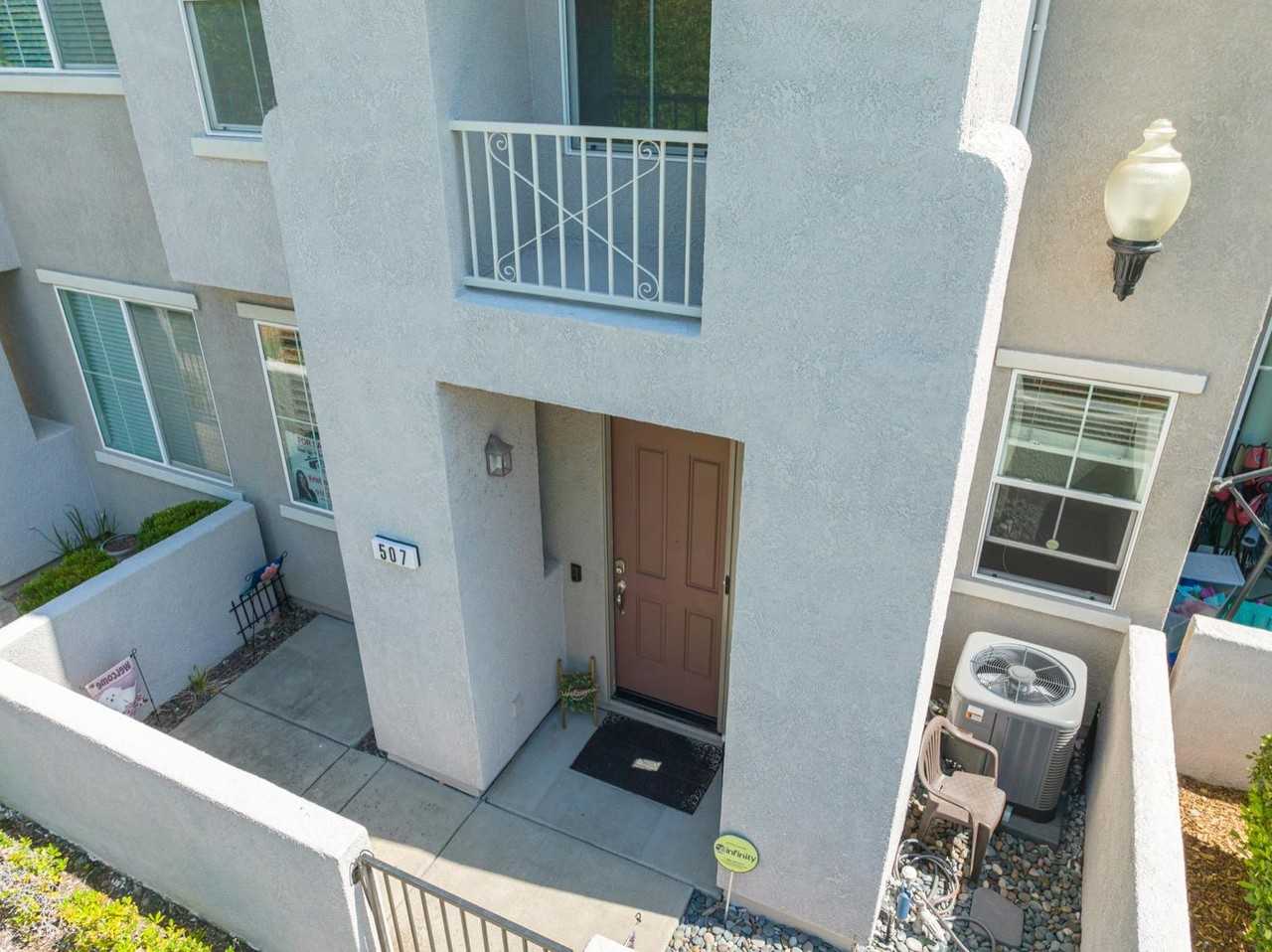 507 Dante Circle - Photo 2 of 27