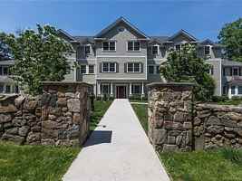 featured image of 593 Main St #303