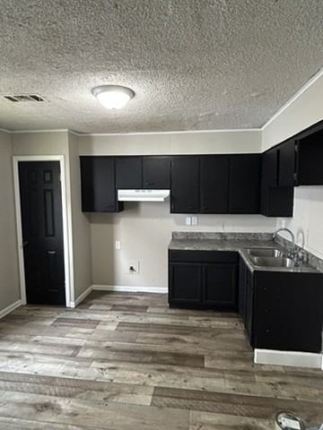 705 S 6th St #NA - Photo 2 of 9