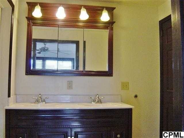 613 N Chestnut St #NA - Photo 5 of 11