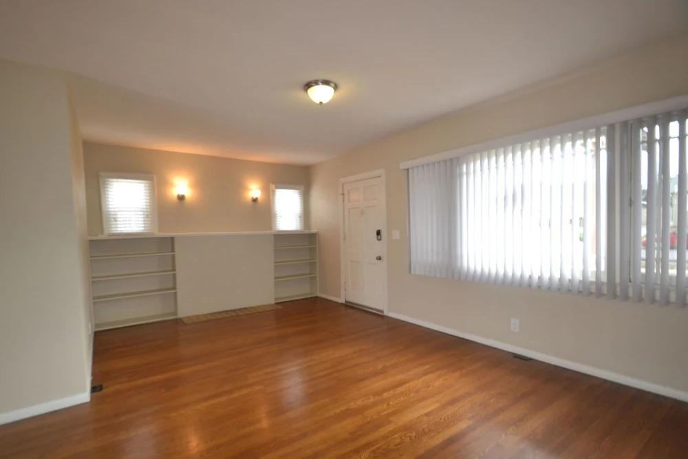 5419 Keniston Ave #NA - Photo 2 of 8