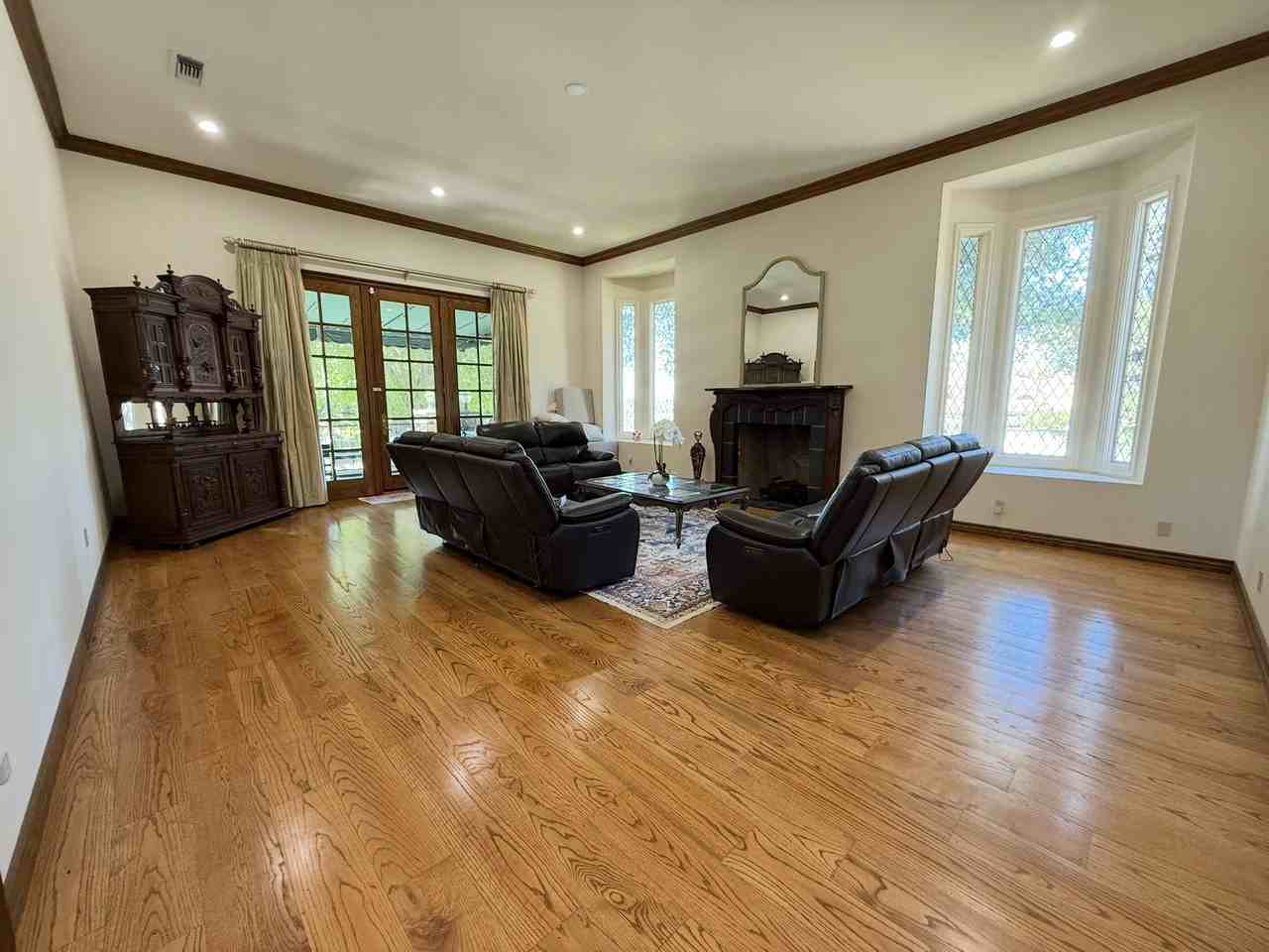 533 E Sierra Madre Ave #NA - Photo 2 of 23