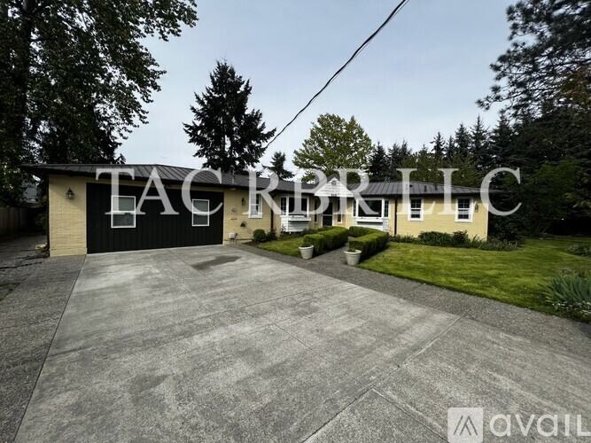 509 E 70th St #4 - Photo 2 of 21