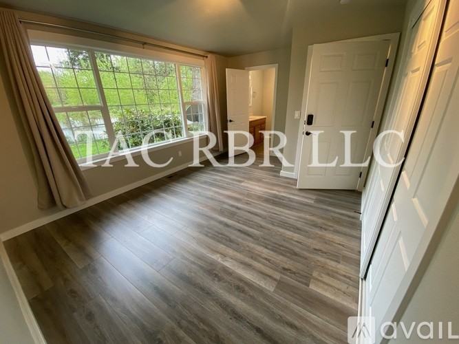 509 E 70th St #4 - Photo 7 of 21