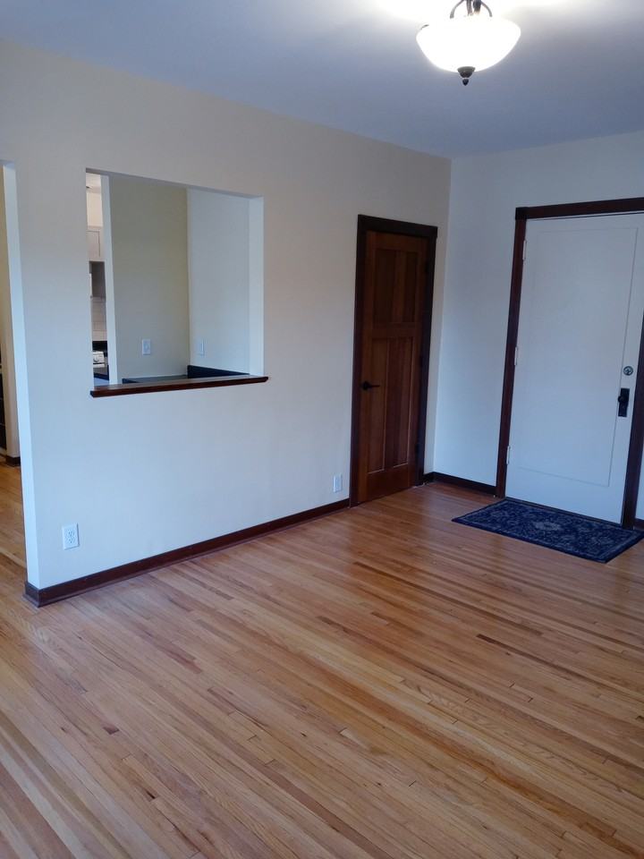 2733 Girard Ave S #303 - Photo 3 of 35