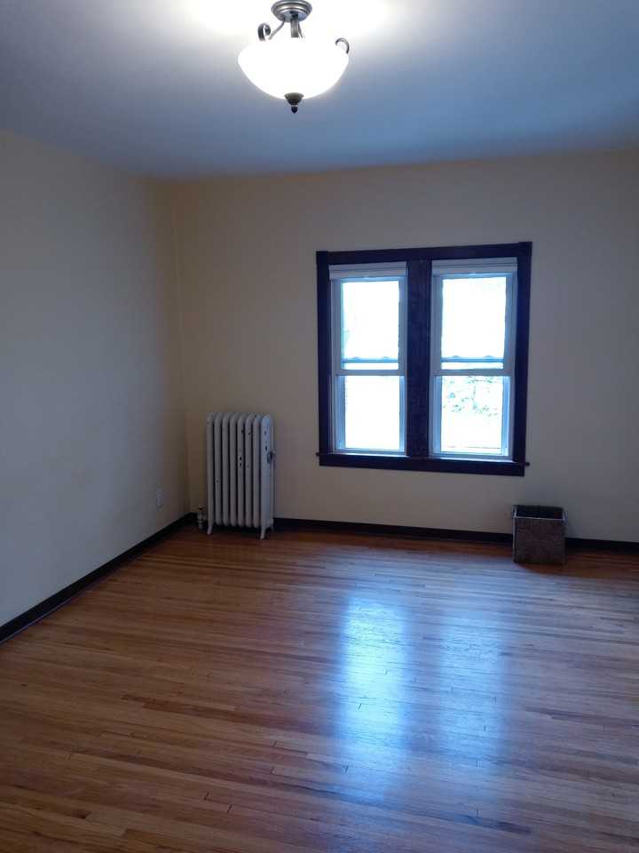 2733 Girard Ave S #303 - Photo 6 of 35