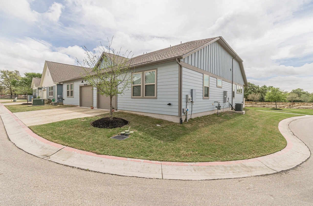 104 Kissing Tree Ln - Photo 4 of 23