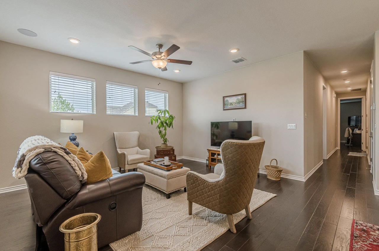 104 Kissing Tree Ln - Photo 5 of 23
