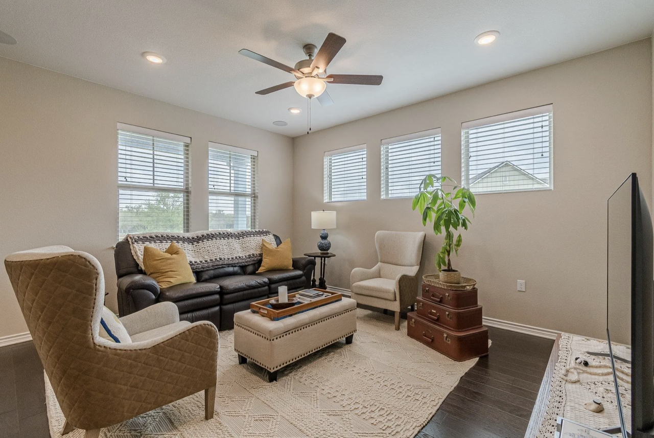 104 Kissing Tree Ln - Photo 7 of 23