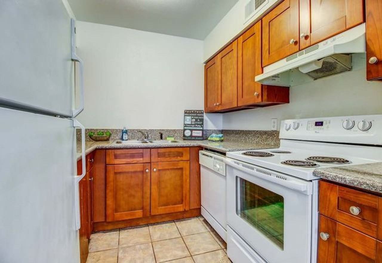 The Onyx - Photo 5 of 10