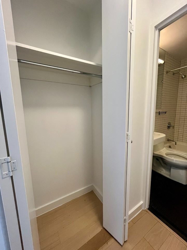 E 39th St #22B - Photo 4 of 11