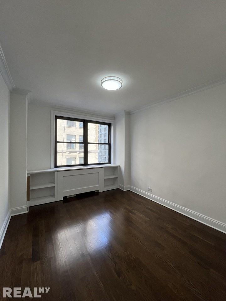 5th Ave #3N - Photo 5 of 7