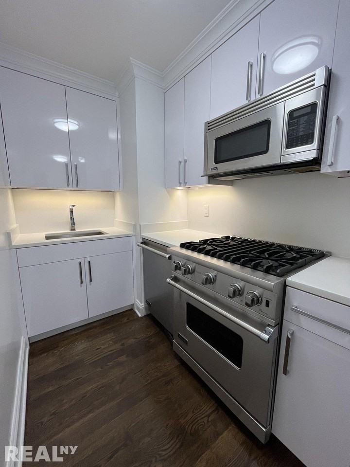 5th Ave #4A - Photo 6 of 7