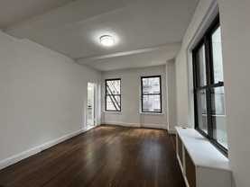 E 46th St #5D - Photo 1 of 1