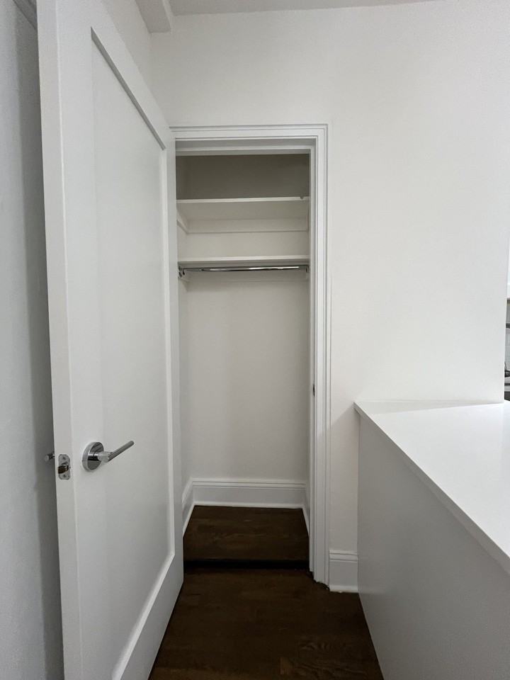 E 46th St #6B - Photo 3 of 8