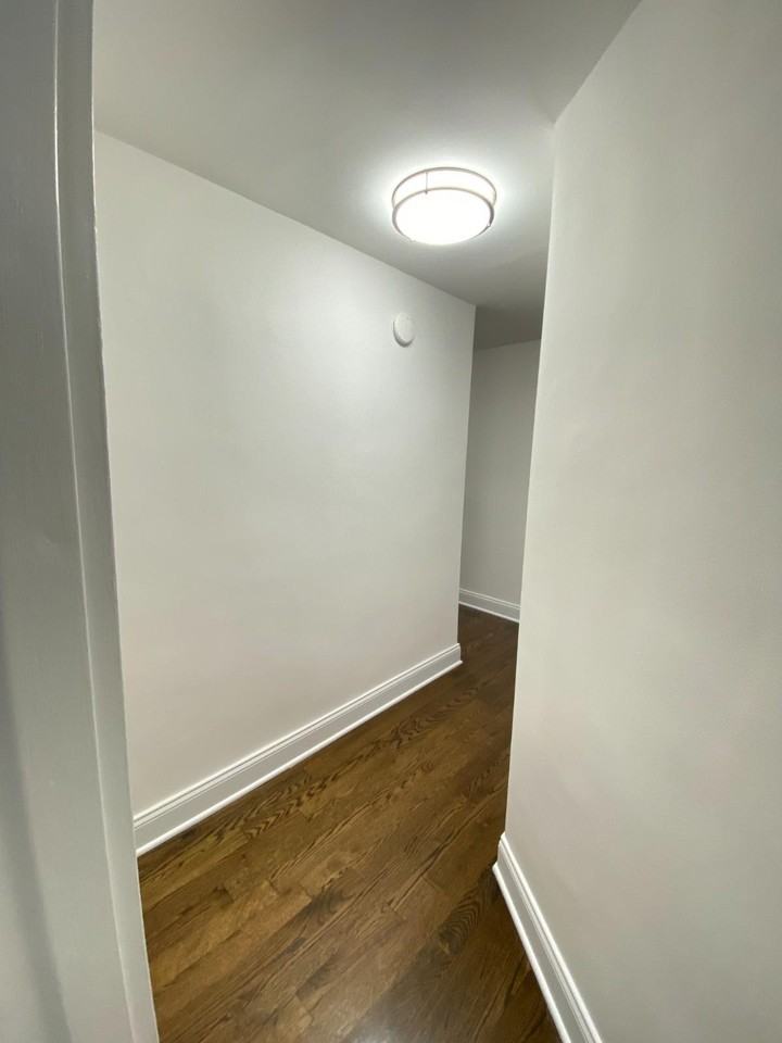 E 82nd St #6F - Photo 4 of 14