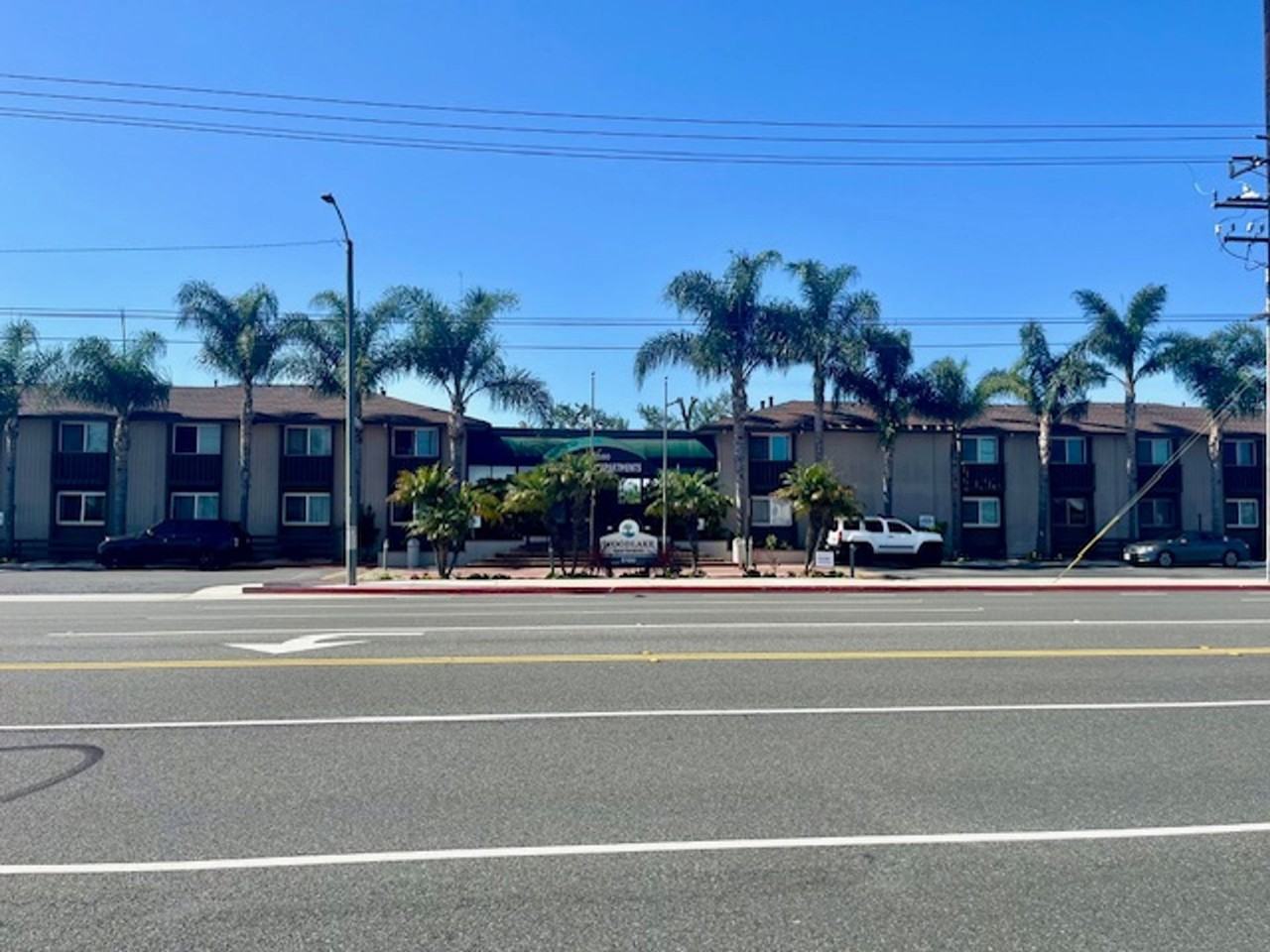 Woodlake Apartments - 6100 Edinger Ave Huntington Beach CA | Zumper