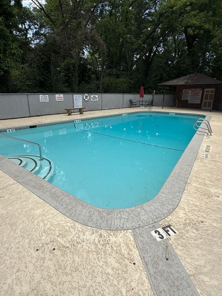 Royal Springs Apartments - Photo 5 of 50