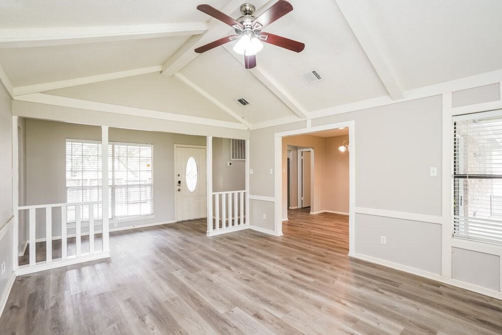 332 Coventry Ln - Photo 5 of 16