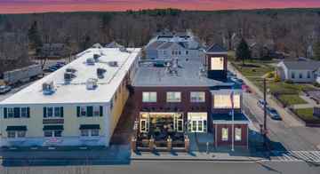 featured image of 44 School St