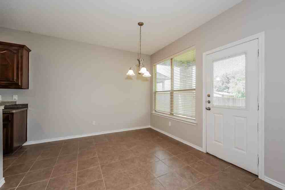 5021 Britton Ridge Ln - Photo 6 of 17