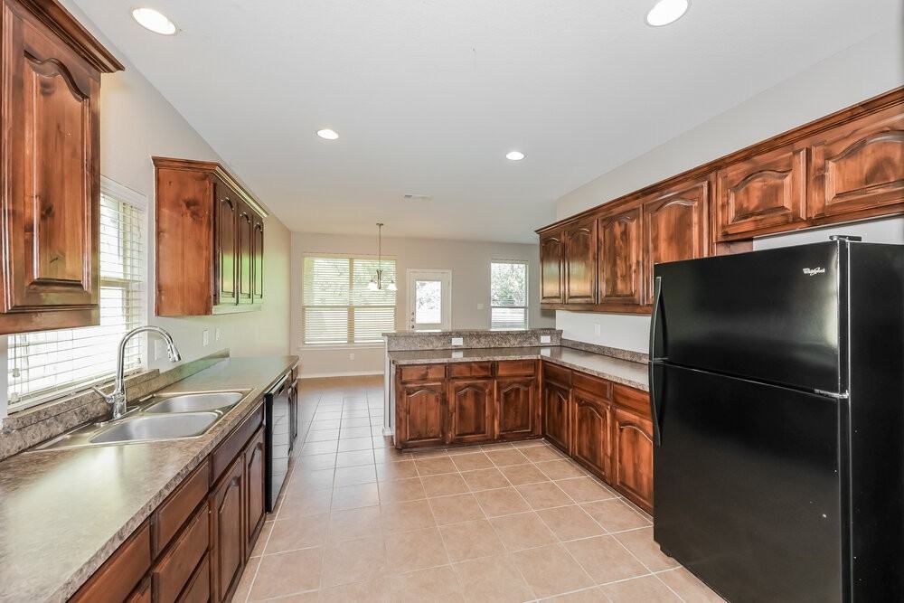5021 Britton Ridge Ln - Photo 7 of 17