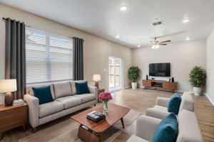 featured image of 1012 W Golden Ln