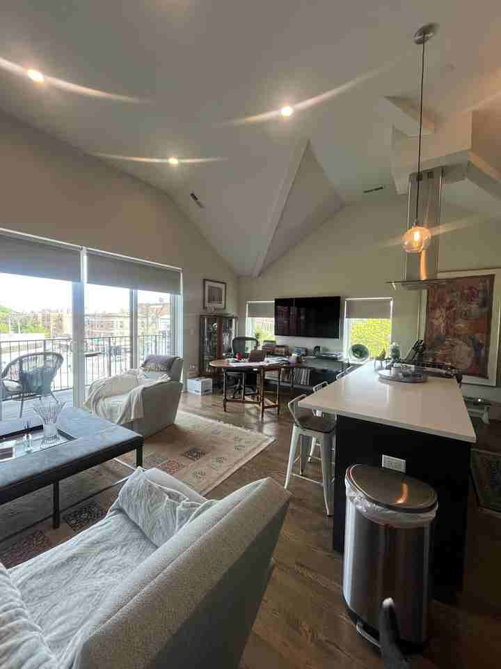1418 W Addison - Photo 6 of 19