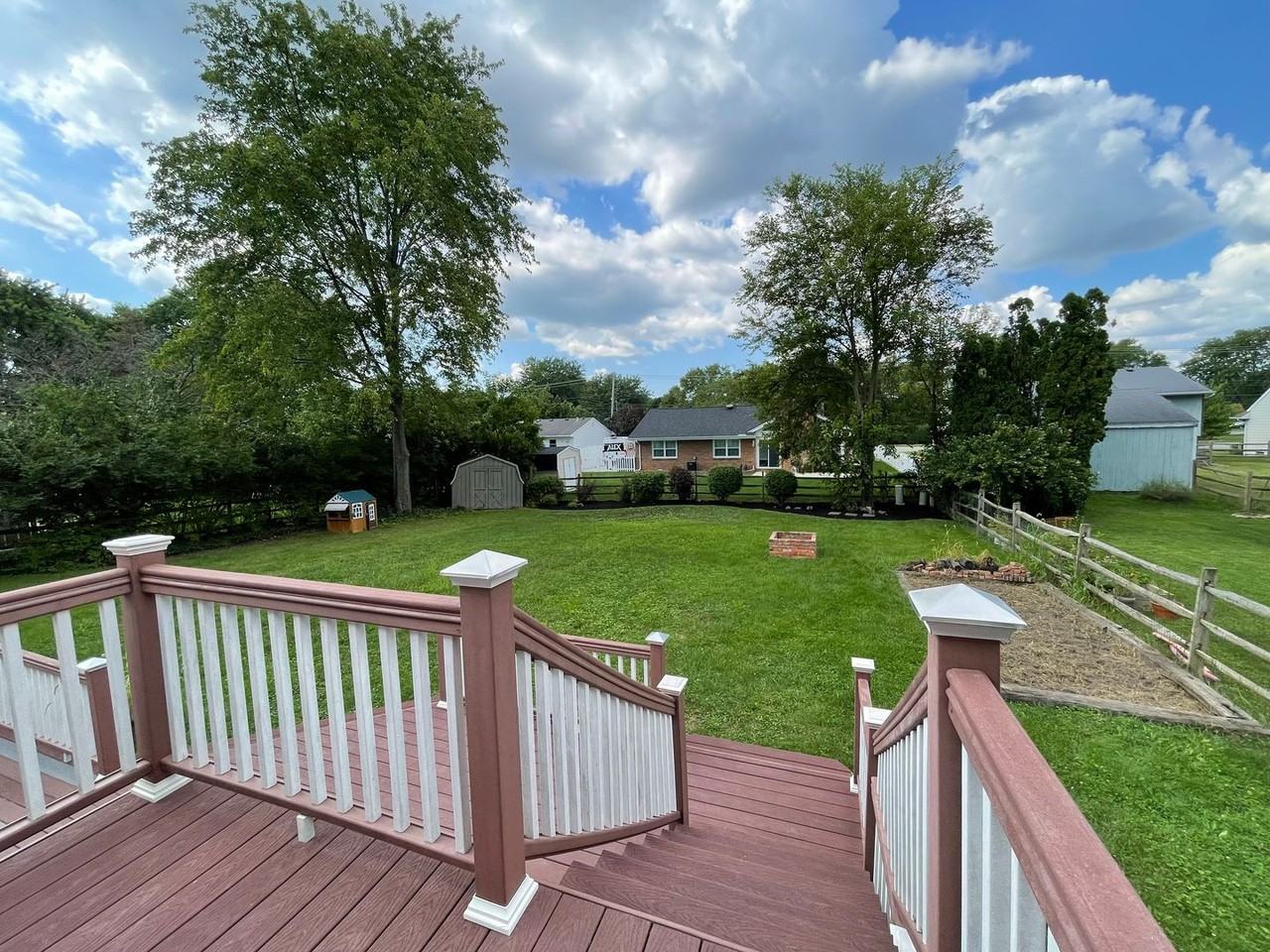 131 Mark Ln - Photo 3 of 28