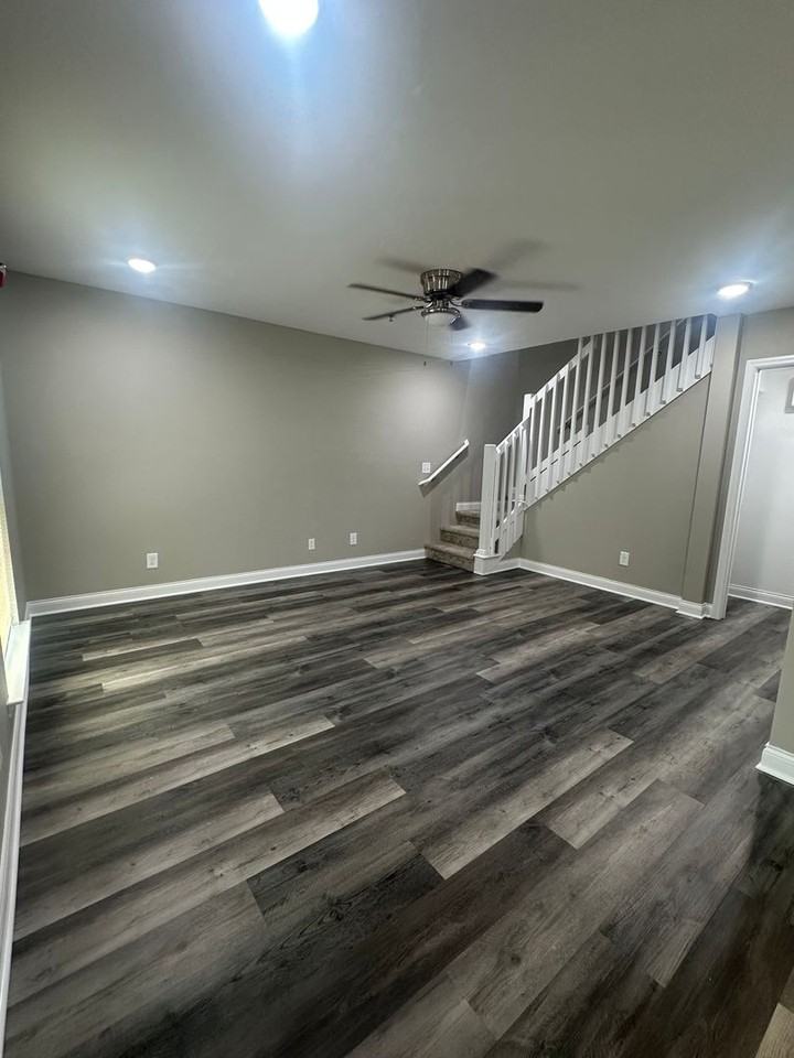 900 Mountain Creek Rd