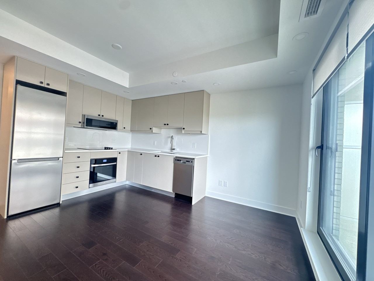 180 George St #1704 - Photo 5 of 23